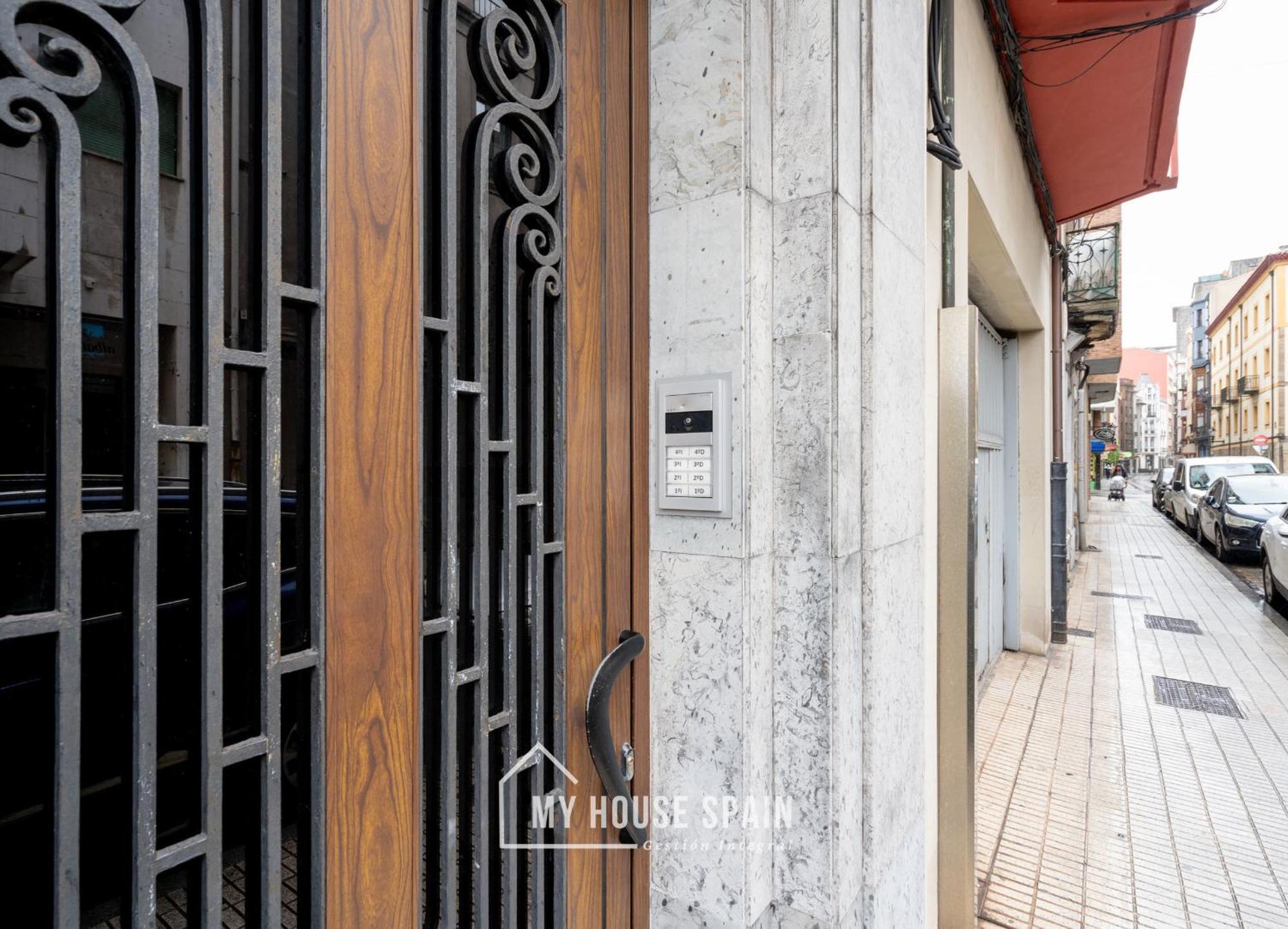 Myhousespain - Piso Reformado En El Centro Gijón Eksteriør billede